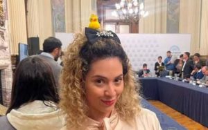 EL PRESI Y SUS DIPUTADAS: CARNE DE DIVÁN