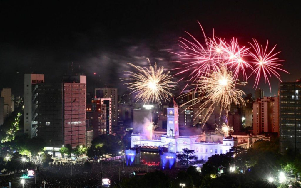 ¡REQUETEHAPPY BIRTHDAY, LA PLATA JACARANDEADA!