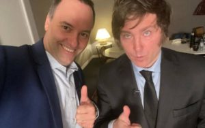 PARECE QUE SOMOS «APENAS» CIUDADANOS