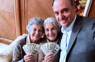 JUBILADAS PUDIENTES ADORNARON A ADORNI